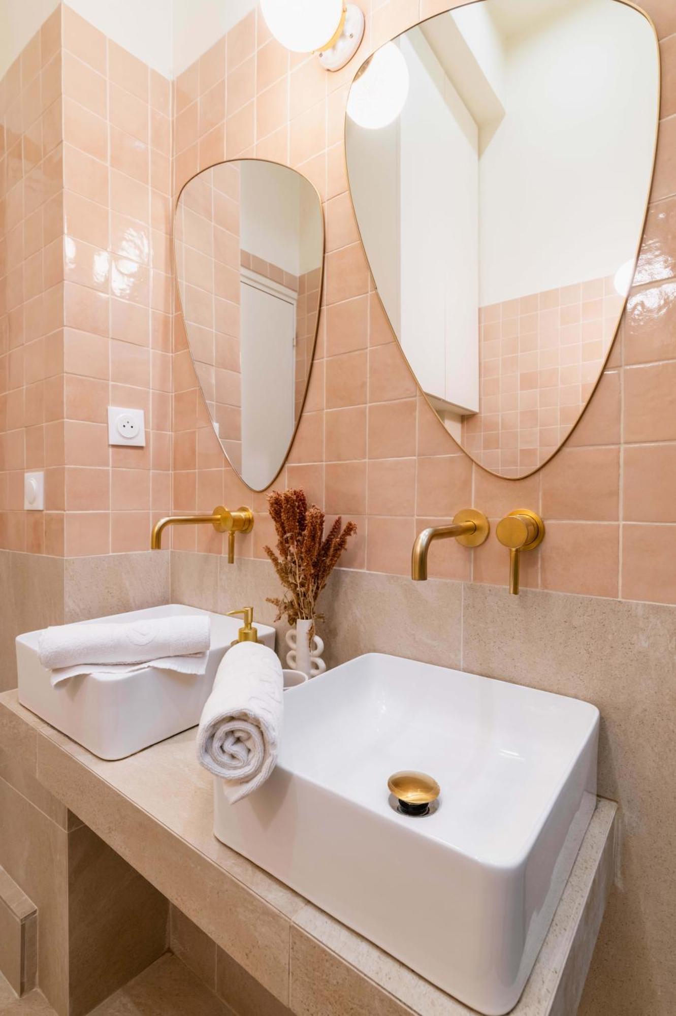 Charmant Appartement Moderne Haut Marais - 4P - Flat-Guest Paris Exteriör bild