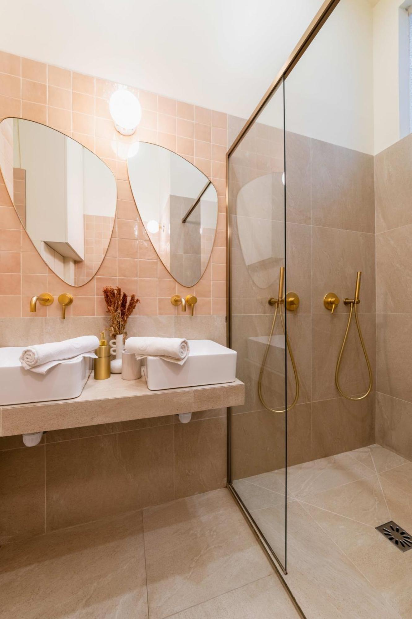 Charmant Appartement Moderne Haut Marais - 4P - Flat-Guest Paris Exteriör bild