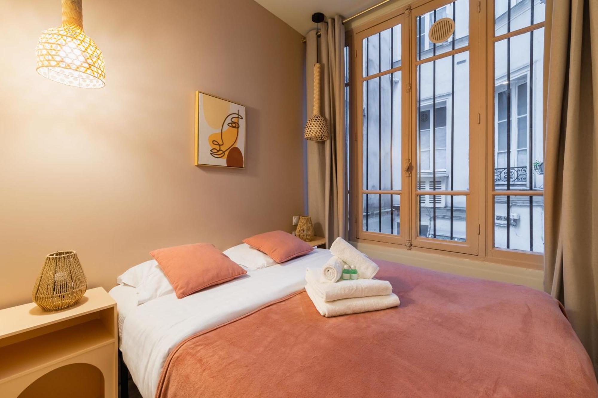 Charmant Appartement Moderne Haut Marais - 4P - Flat-Guest Paris Exteriör bild