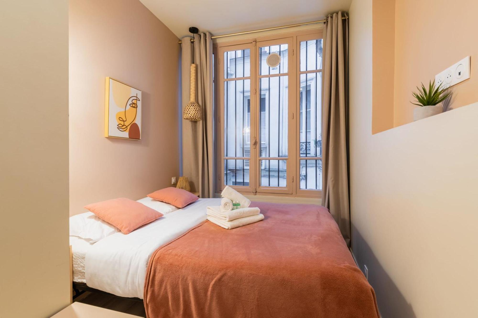 Charmant Appartement Moderne Haut Marais - 4P - Flat-Guest Paris Exteriör bild
