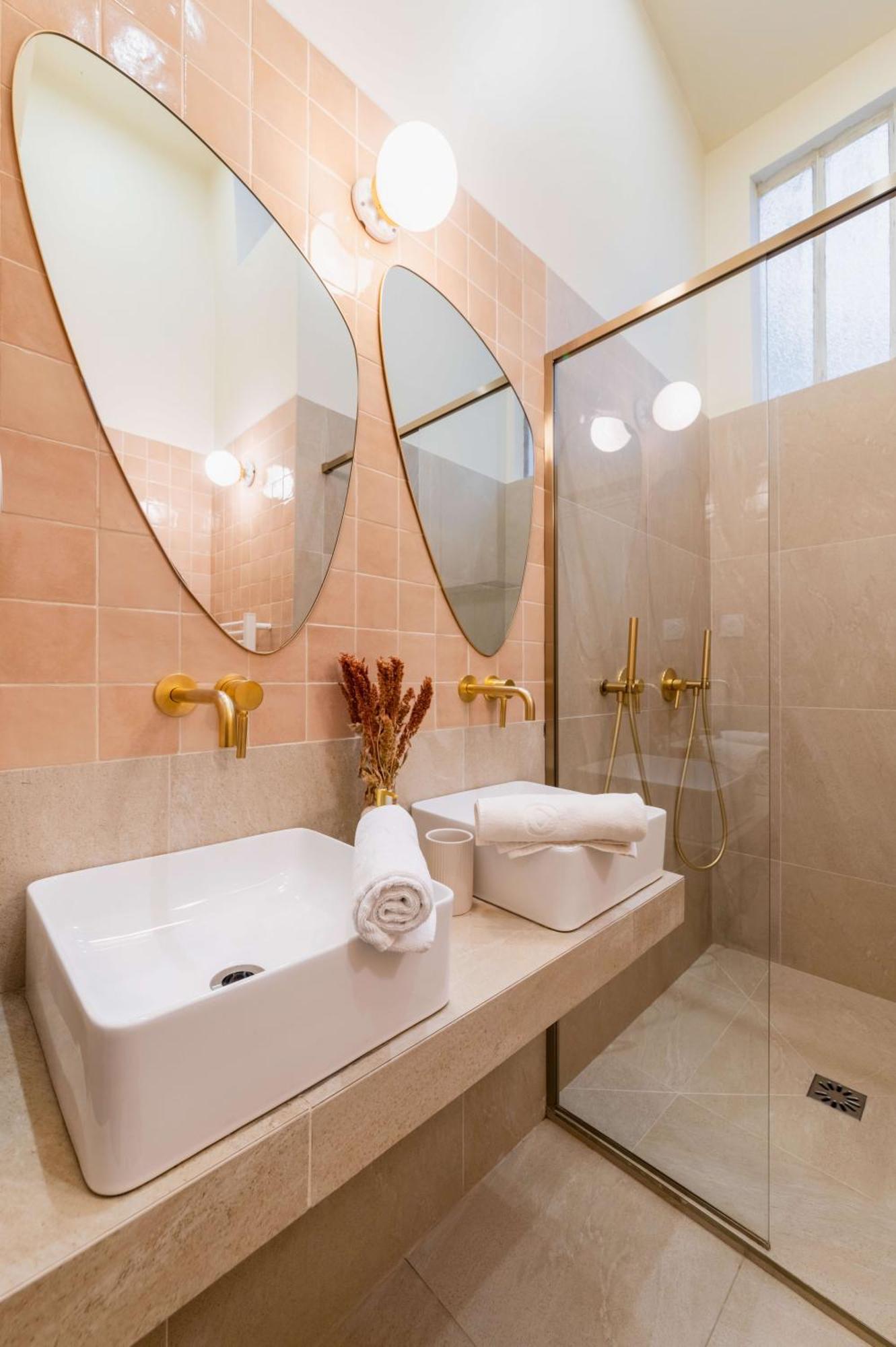 Charmant Appartement Moderne Haut Marais - 4P - Flat-Guest Paris Exteriör bild
